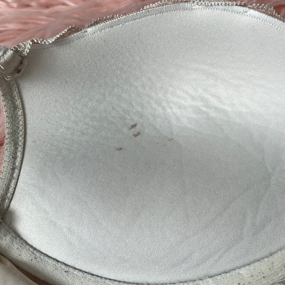 Victoria’s Secret Lingerie Set - Picture 5 of 9